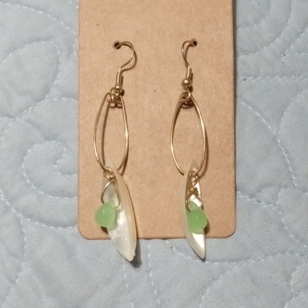 Chic Gold and Green Drop Earrings